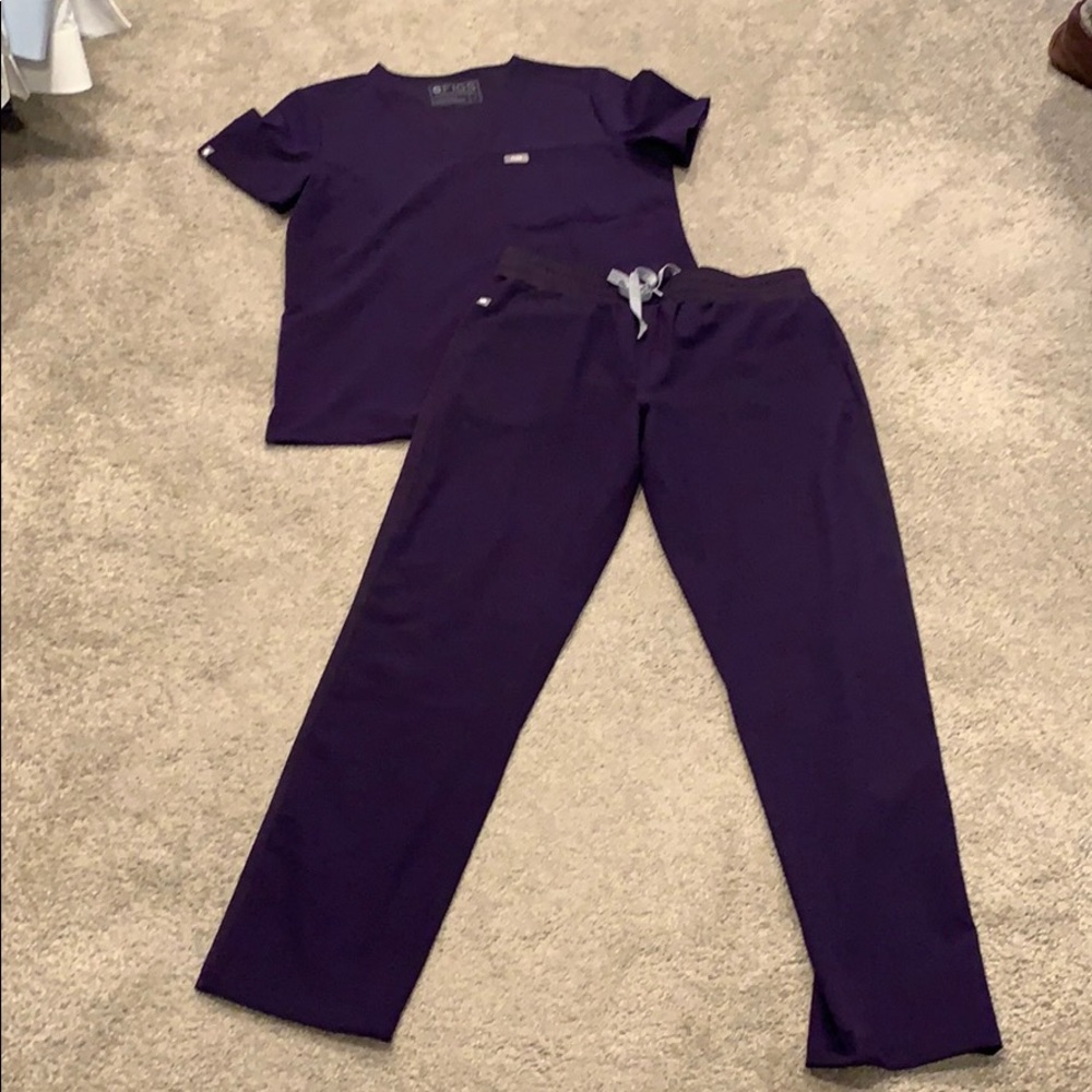 Figs scrubs